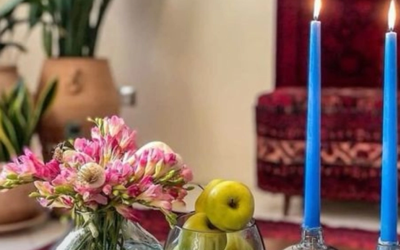 استفاده از شمع های رنگی آبی 