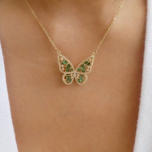 گردنبند کریستالی پروانه زیبا
